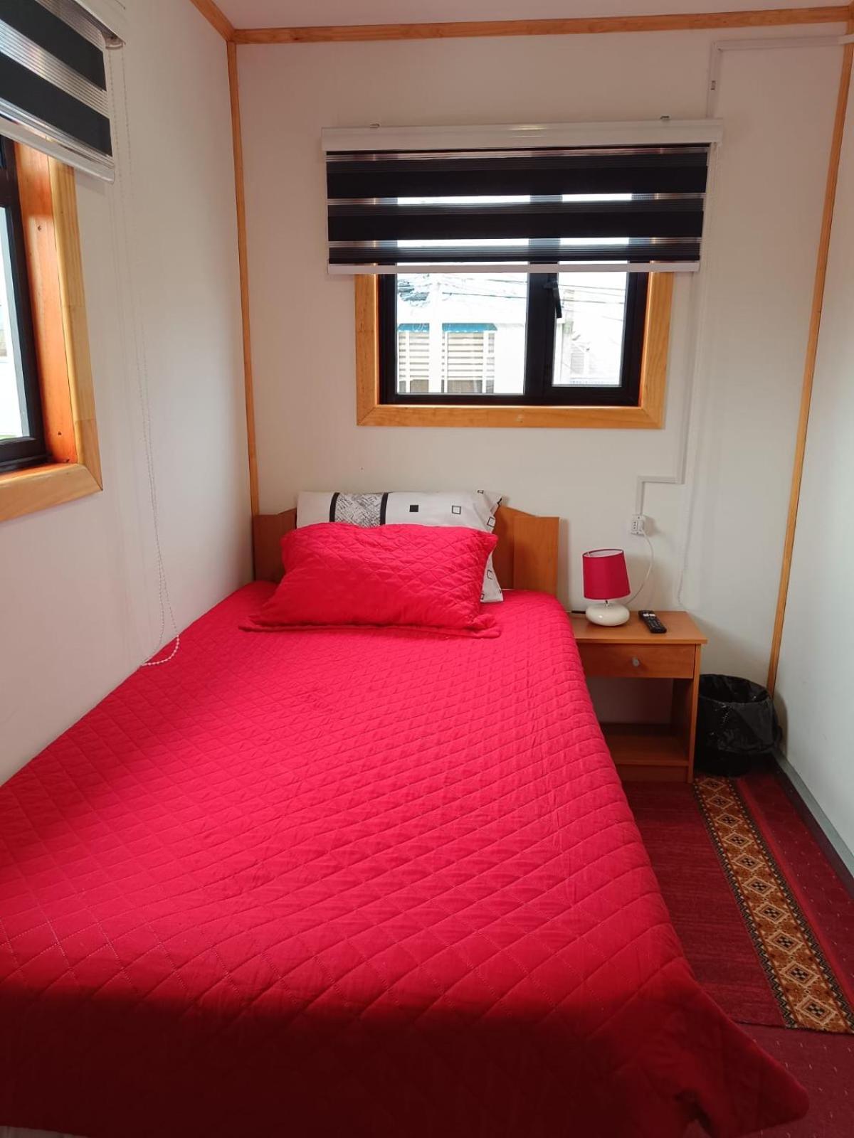 Hostal B&B Coastal Natales Puerto Natales Exterior photo