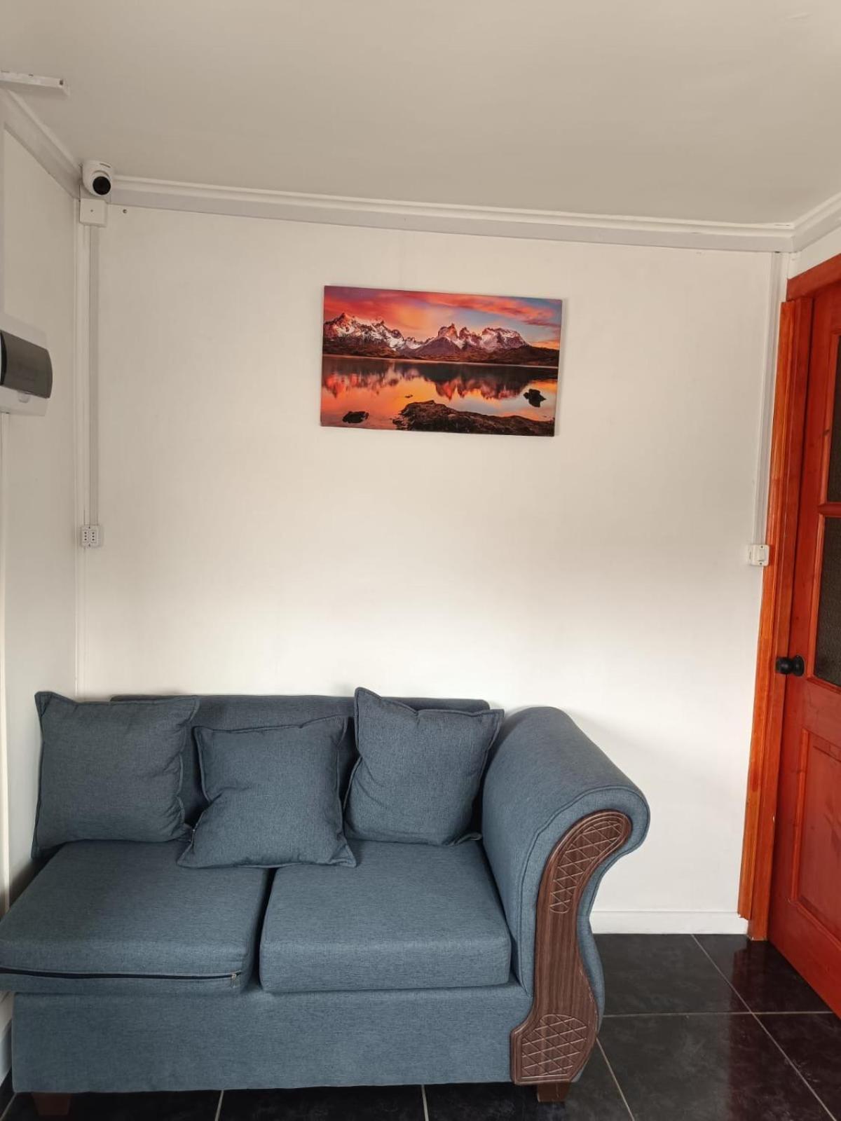Hostal B&B Coastal Natales Puerto Natales Exterior photo