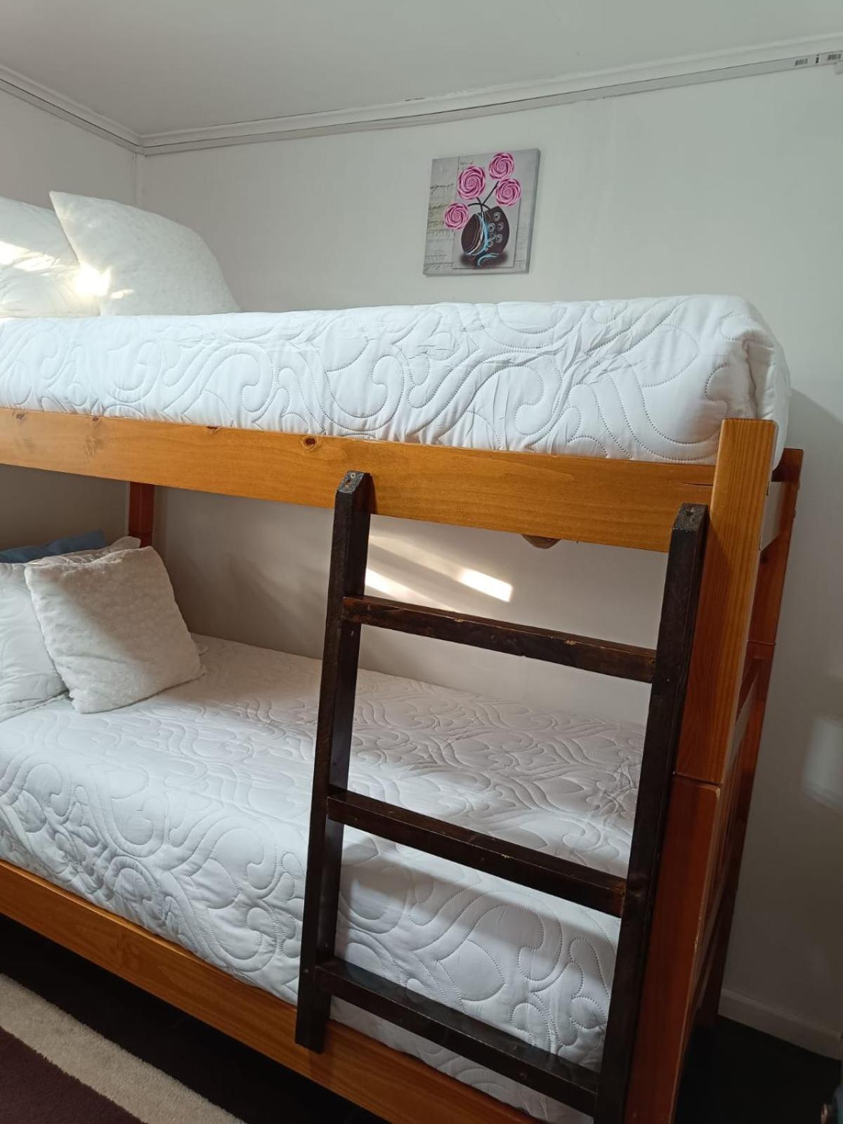 Hostal B&B Coastal Natales Puerto Natales Exterior photo